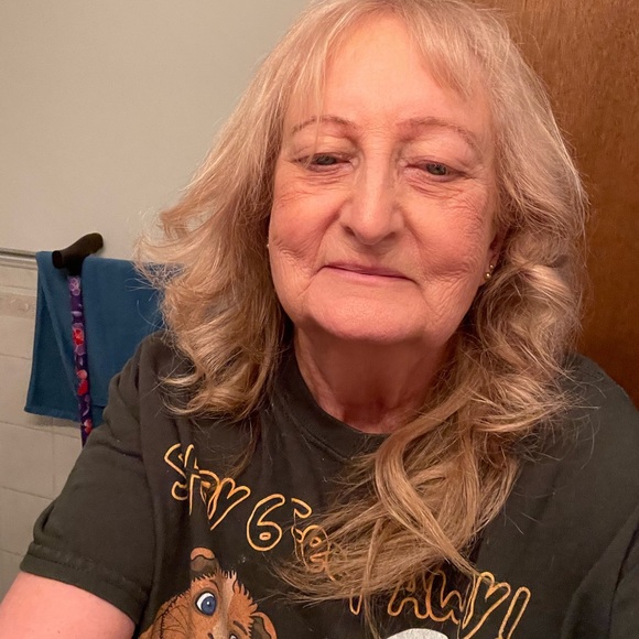 Meet your Posher, Carol - Picture 2 of 2